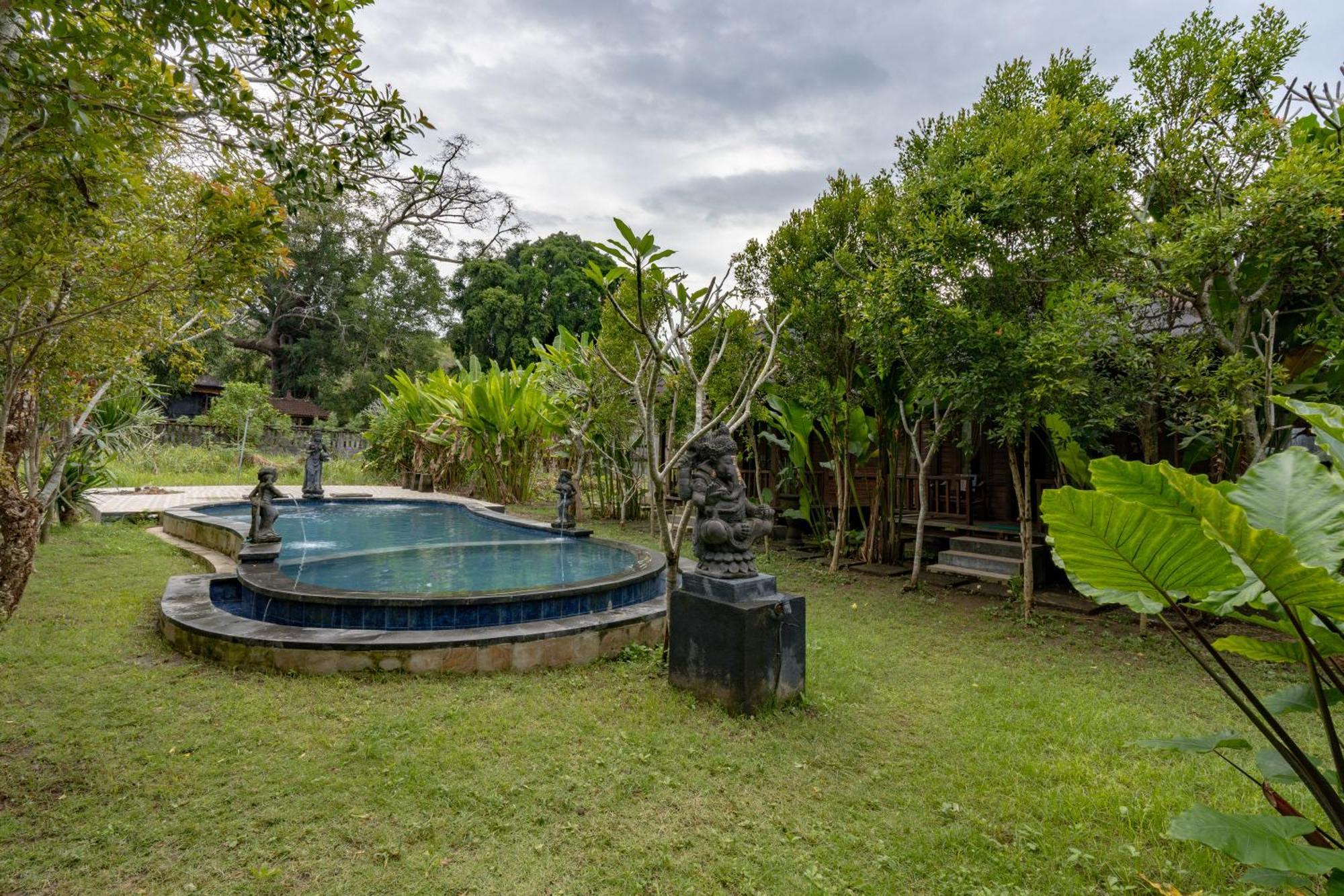Raira Villas Lembongan Exterior photo