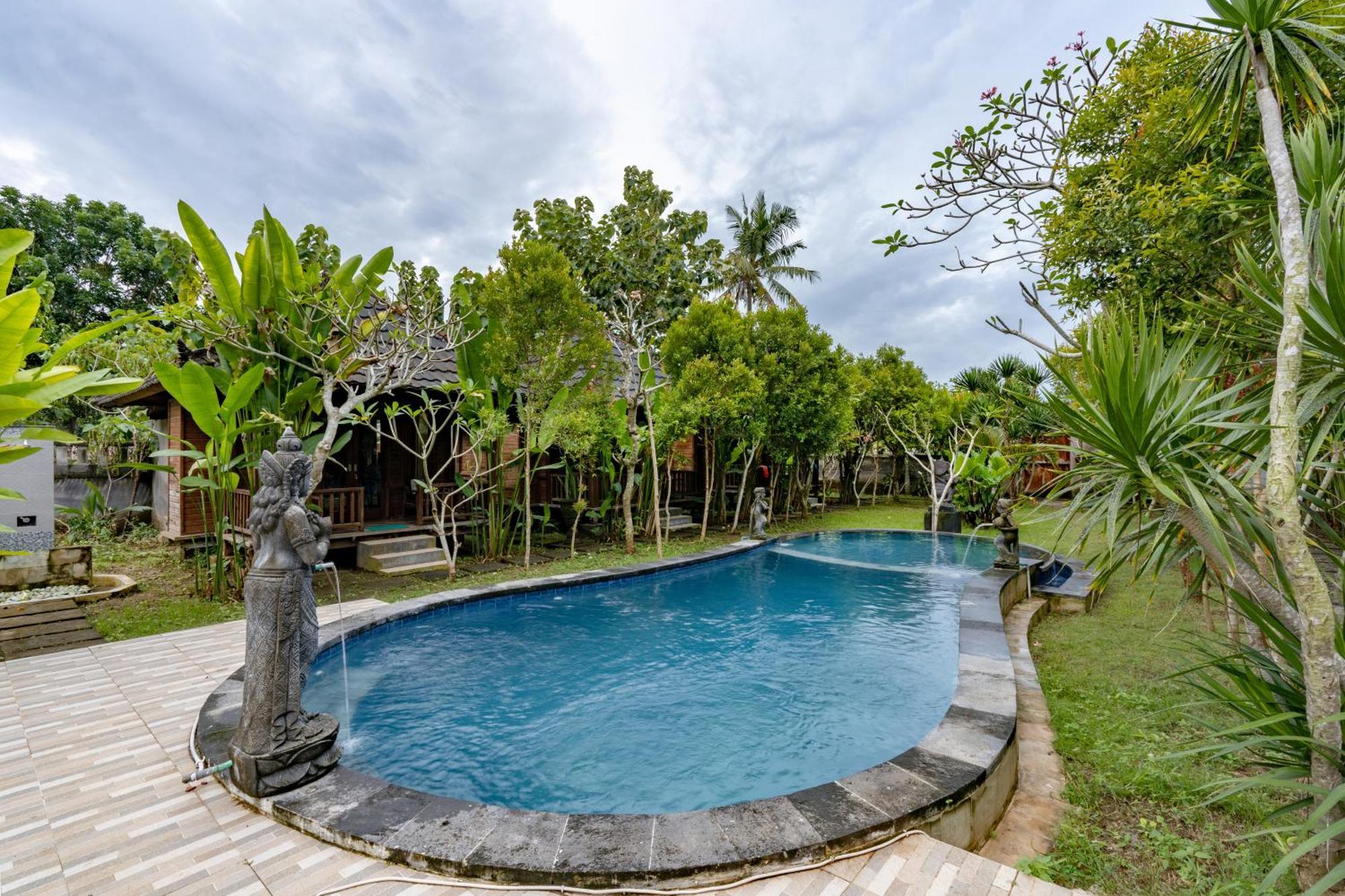 Raira Villas Lembongan Exterior photo