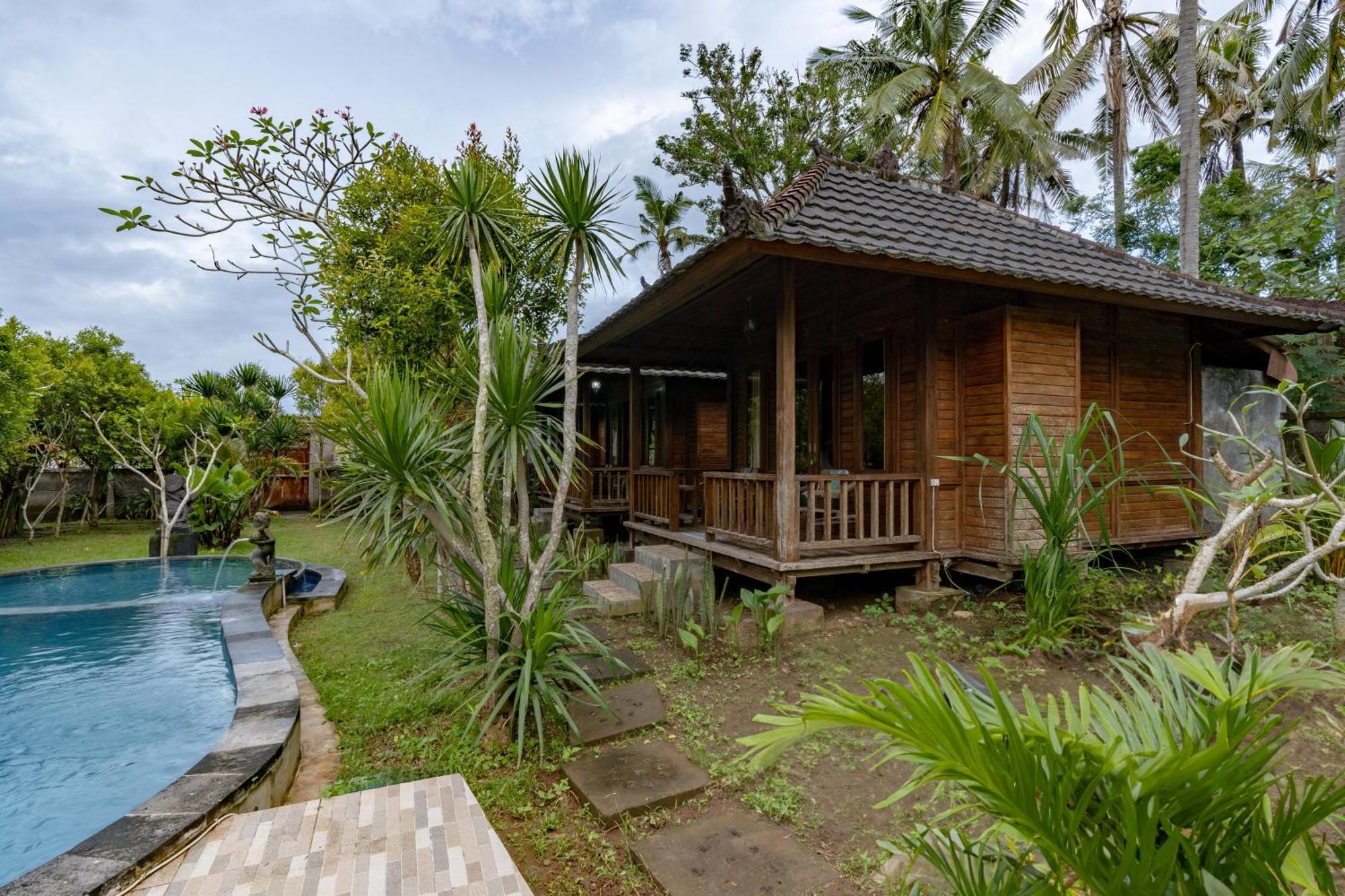 Raira Villas Lembongan Exterior photo