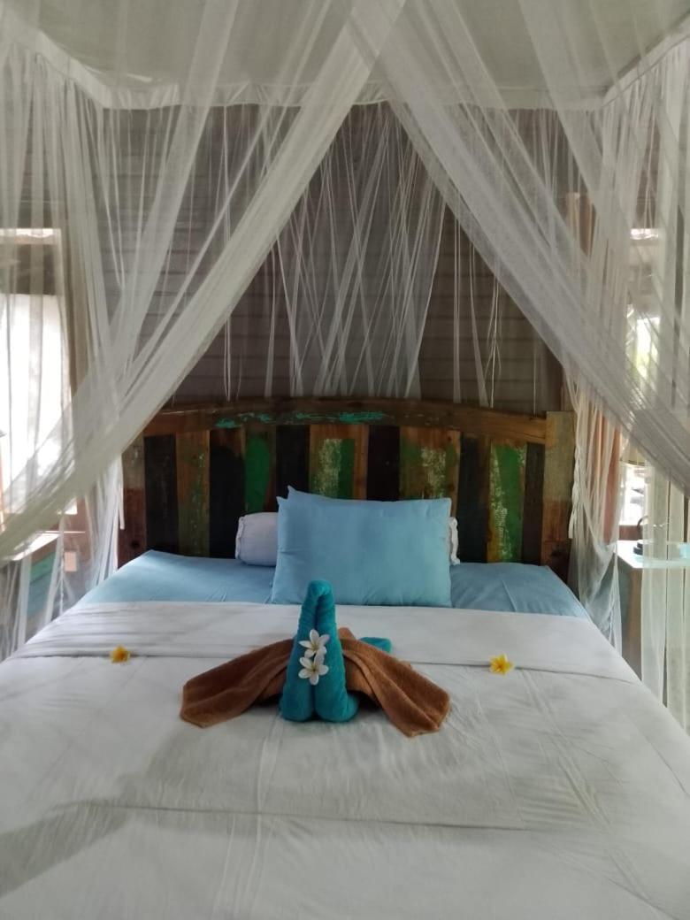 Raira Villas Lembongan Exterior photo